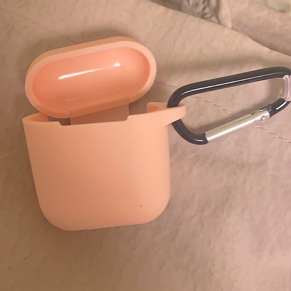 Pink Silicone Airpods Case with Key Ring